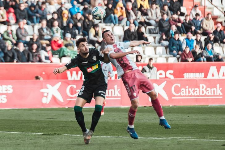 El Rayo no cree que el Elche deba ser equipo de 'playoff' y pide jugarlo si se estima una Segunda de 24