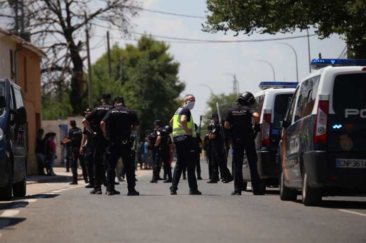 El Ayuntamiento Albacete dice que cerrará el asentamiento de temporeros afectado por el brote de COVID y buscará una alternativa