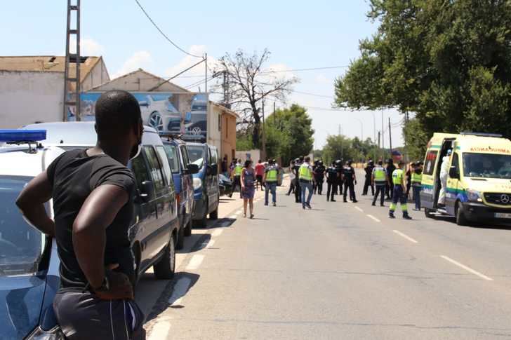 Las 370 pruebas del asentamiento de Albacete dejan ya 21 positivos, evacuados a un pabellón