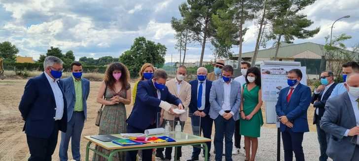 Primera piedra del nuevo edificio del CEE Cruz de Mayo de Hellín (Albacete)