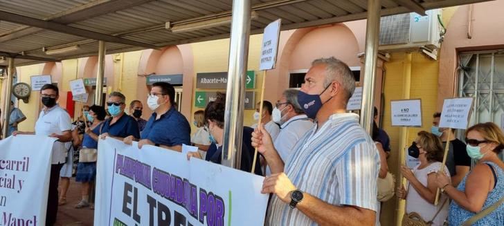 Renfe saca a licitación el servicio de autobús ante el corte de líneas ferroviarias en Murcia por obras de soterramiento