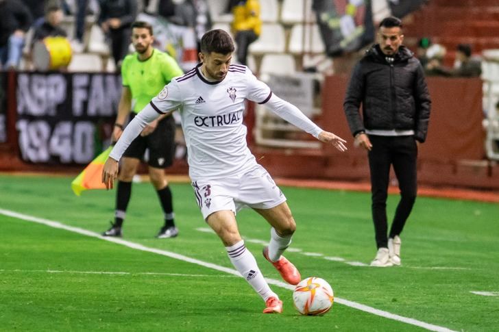 El Albacete Balompié tira de oficio para vencer al Castilla y colocarse líder (0-1)
