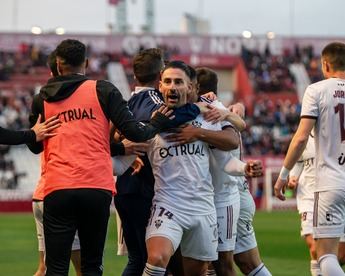El Albacete Balompié pone fin a su sequía goleadora frente al Cornellá (3-0)