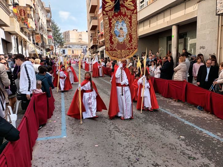 La procesión de La Burrica, primer desfile procesional de la Semana Santa de Hellín 