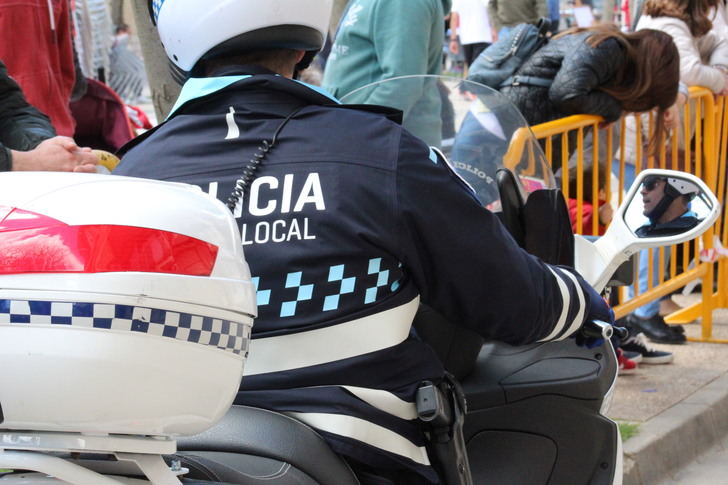 La policía local de La Roda intensifica su presencia en las calles para velar por la seguridad de los vecinos