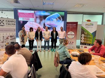 El Gobierno regional participa en las catas universitarias de la Fundación Tierras de Viñedos en el Campus de Albacete