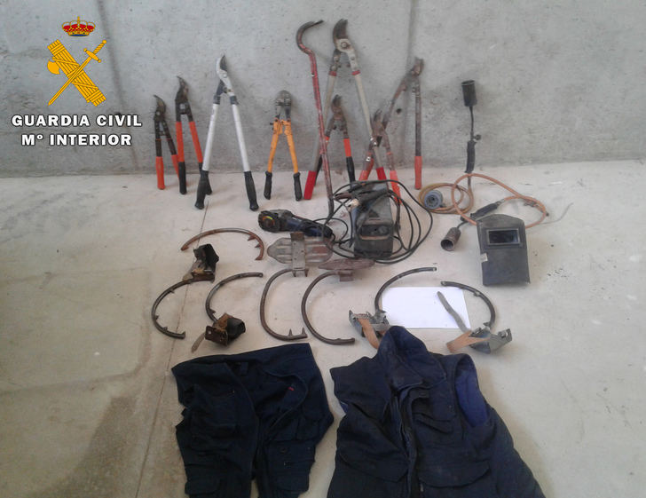 Detenido en Almansa un joven alicantino acusado de 9 robos en la misma tienda durante el estado de alarma