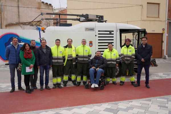 La nueva barredora prestará servicio en abril en La Roda