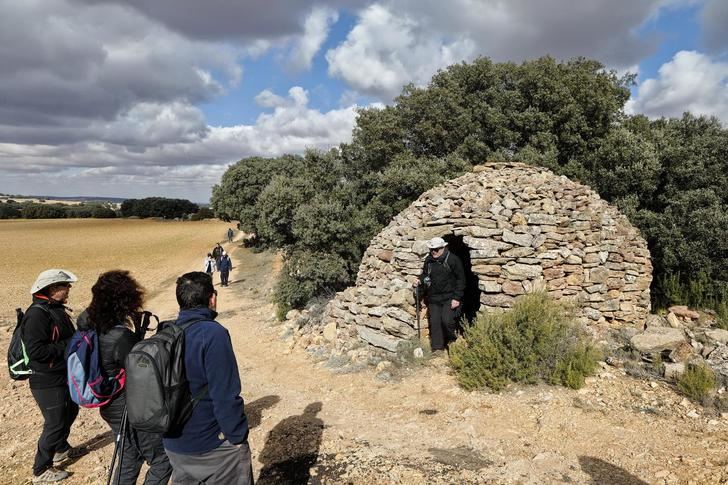 La “Ruta del Encinar Mediterráneo” en Munera recibió la III ruta de senderismo de la Diputación