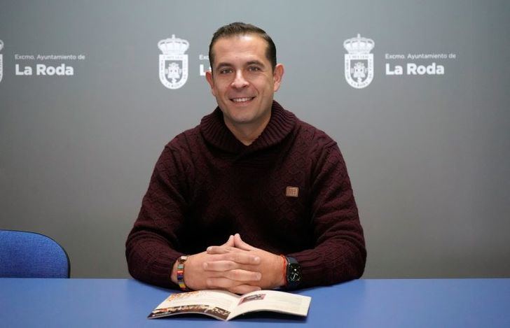 El Ayuntamiento invierte 25.000 euros en la iluminación para promocionar La Roda en Navidad