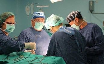 Profesionales del hospital de Albacete realizan cinco trasplantes renales en tres días: 