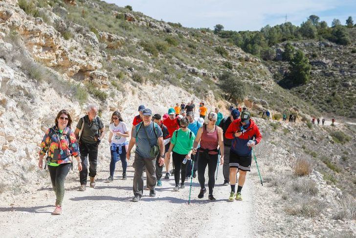 Sol primaveral, en Munera y Mahora, con las dos nuevas Rutas de Senderismo de la Diputación