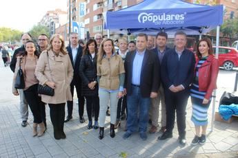 Carmen Navarro y Manuel Serrano (PP) hacen un llamamiento para sumar votos como “única alternativa posible al PSOE de Sánchez”