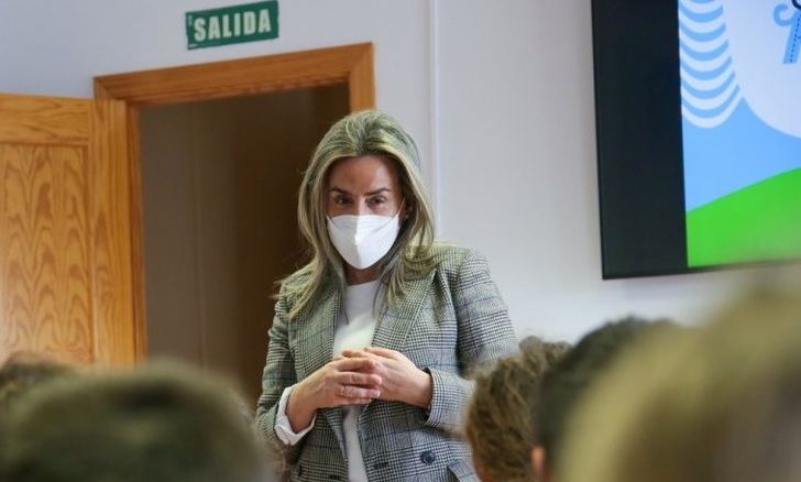 La alcaldesa defiende que la parada del AVE esté en Toledo capital porque se 'abre la vía' para el tren de mercancías