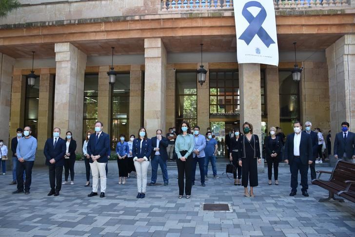 El Ayuntamiento de Albacete se une al minuto de silencio en la última jornada del luto nacional