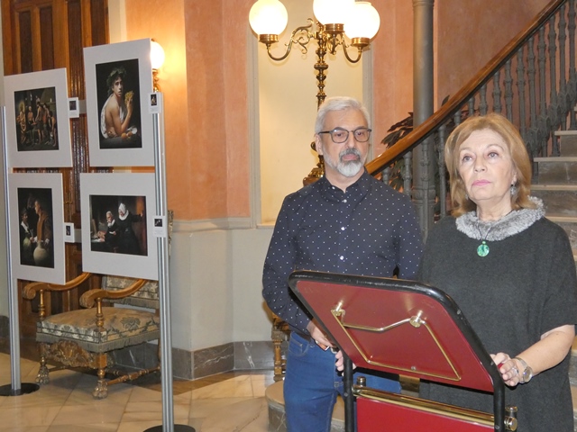 La Diputación de Albacete alberga la exposición fotográfica 'Un paseo por los clásicos', de Vicente Esteban