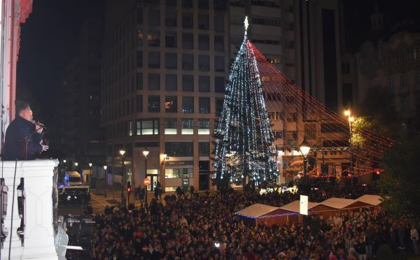 Miles de personas celebran las Pre-Campanadas en Albacete y el alcalde agradece la iniciativa