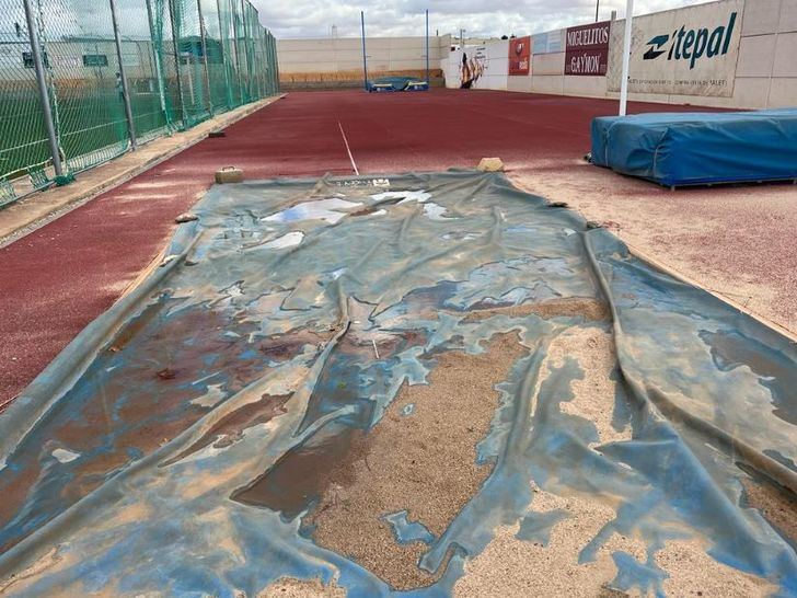 El PP de La Roda denuncia el lamentable estado de mantenimiento y conservación de algunos espacios deportivos municipales