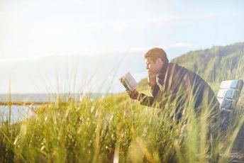 Poesía: escritos al amor, una reflexión poética sobre la condición humana