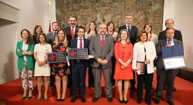 Aguas de Albacete recoge el distintivo de excelencia en igualdad y conciliación del Instituto de la Mujer