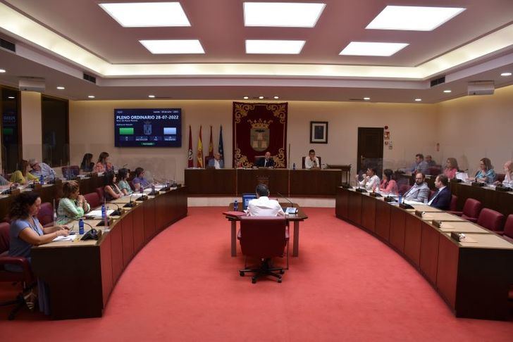 El Pleno del Ayuntamiento de Albacete aprueba un nuevo convenio que regula su relación con Aguas Nuevas y que actualiza el vigente que procedía de 1993