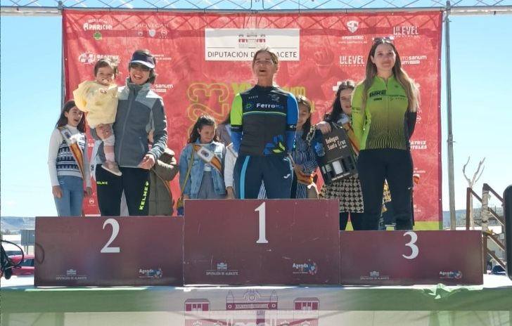 Ismael Hernández y Alfonsi Villar vencen en la prueba BTT de Alpera