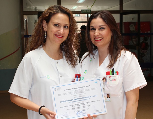 Profesionales de cirugía torácica del Hospital de Albacete reciben el premio a la mejor comunicación en el Congreso Nacional