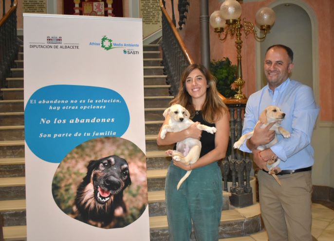 La Diputación de Albacete lanza junto a Athisa una campaña para concienciar contra el abandono animal