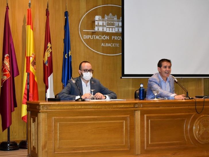 Cabañero anuncia ayudas de 176.000 euros para que los Ayuntamientos mejoren accesos y equipamientos de Protección Civil