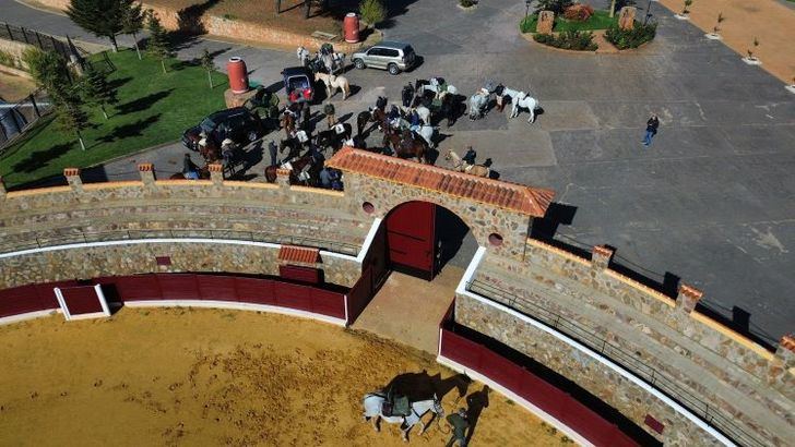 El alcalde de Robledo, Cristian Cuerda, pretende fomentar el turismo de equitación en la zona tras el éxito de la I Ruta Ecuestre