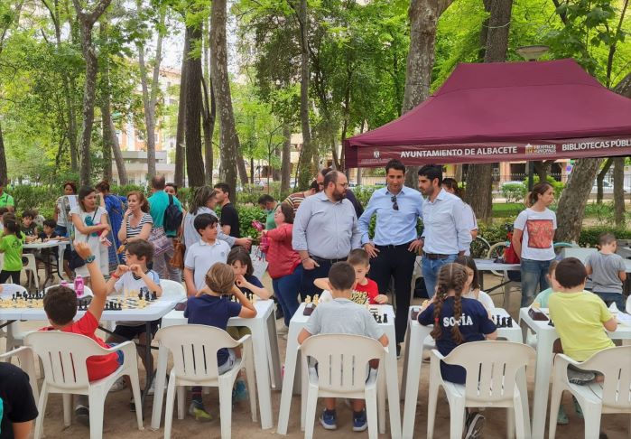 El Parque de Abelardo Sánchez acogió el V Torneo Intercolegial de Ajedrez