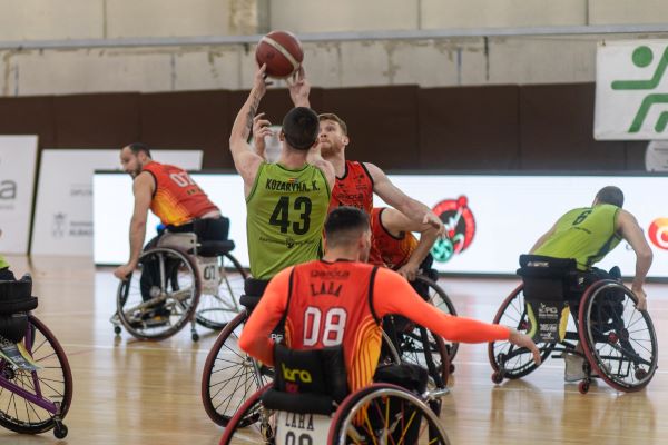 El BSR Amiab Albacete recupera el liderato tras vencer a Amivel (67-60)