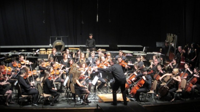 El Concierto de la Joven Orquesta Sinfónica y Coro de Villarrobledo, de lo mejor del 2014 (galería fotos)