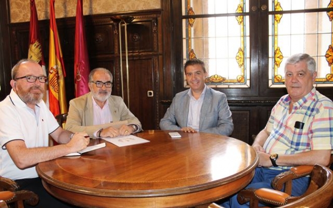 La Diputación de Albacete conoce los proyectos del Colegio de Enólogos de Castilla-La Mancha