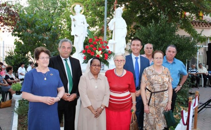 Vecinos de El Bonillo rinden homenaje a la Residencia de Nuestra Señora del Carmen