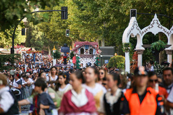 La Cabalgata de apertura marca el inicio de la Feria de Albacete 2019