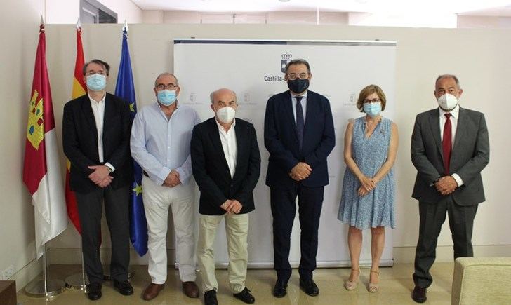 Sanidad y la Academia de Medicina de Castilla-La Mancha unen esfuerzos para desarrollar un calendario de actuaciones