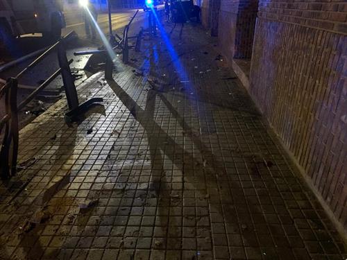 La salida de la calzada de un coche a gran velocidad en Ciudad Real acaba con 4 heridos en el hospital