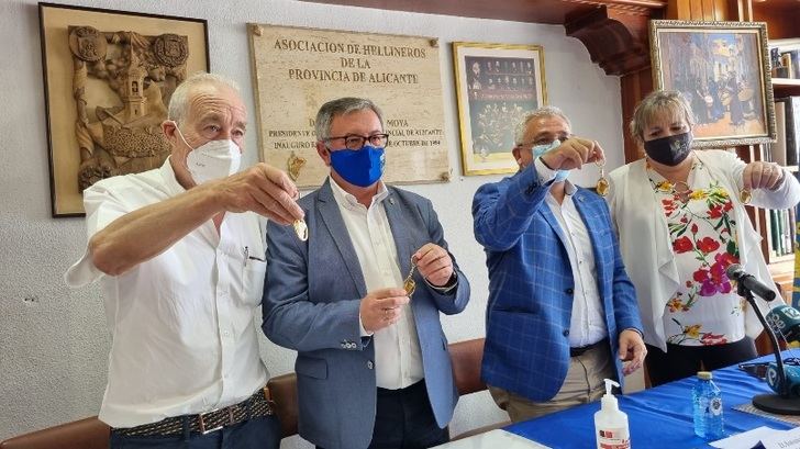 El Ayuntamiento de Hellín reconoce el trabajo de la Asociación de Hellineros de la Provincia de Alicante