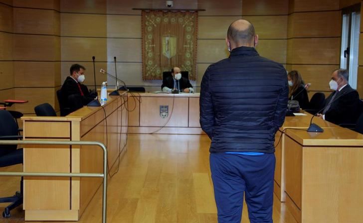 El acusado de arrollar a repartidor de pizzas en Tomelloso y dejarlo parapléjico acepta 3 años y 9 meses de cárcel
