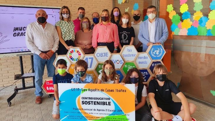 La Agenda 21 Escolar-Horizonte 2030 ‘salda su deuda’ con el Colegio Público ‘San Agustín’ de Casas Ibáñez