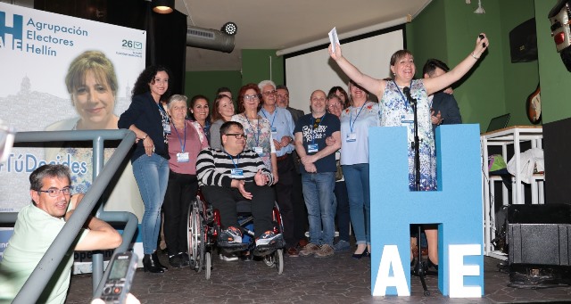 La candidatura completa de Agrupación Electores Hellín se presenta oficialmente