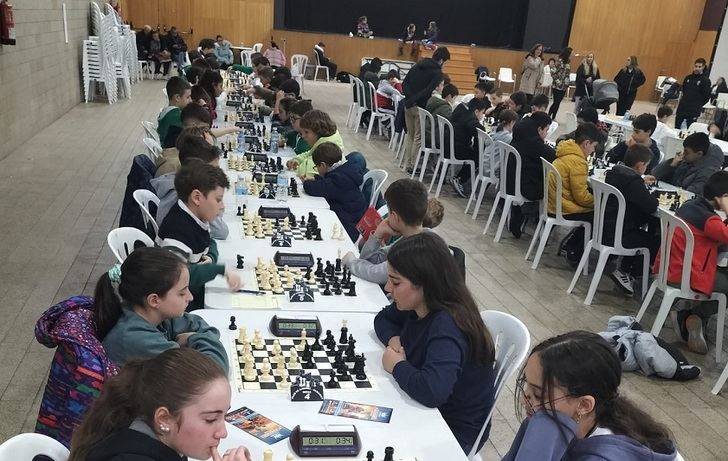 El Deporte Escolar se prepara para un emocionante fin de semana con competiciones en ajedrez, duatlón y orientación