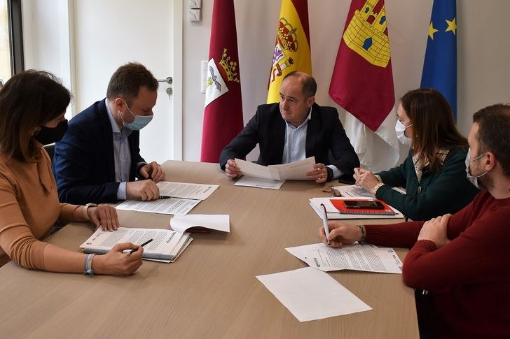 Alcalde y equipo de gobierno del Ayuntamiento definen la hoja de ruta del pacto por el empleo ‘Albacete Progresa’