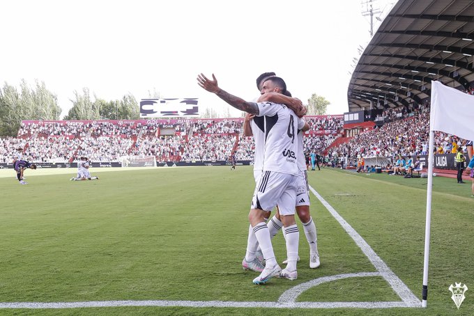 Agus Medina celebrando el primer gol