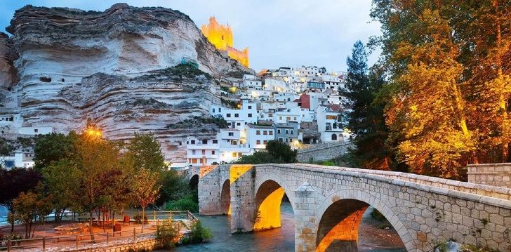 ¿Por qué elegir una casa rural en Alcalá del Júcar?