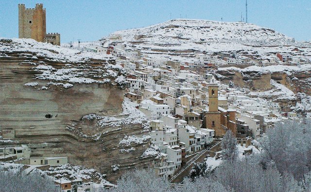 Alcalá del Júcar (Albacete) y el resto de ‘los pueblos más bonitos del mundo’ se muestra también en Navidad