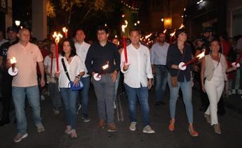 Noche mágica en Albacete: Hoguera de San Juan y castillo de fuegos artificiales para dar la bienvenida al verano