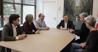 Francisco José Atiénzar asume la presidencia de Apetreva en Albacete, en un encuentro con el alcalde