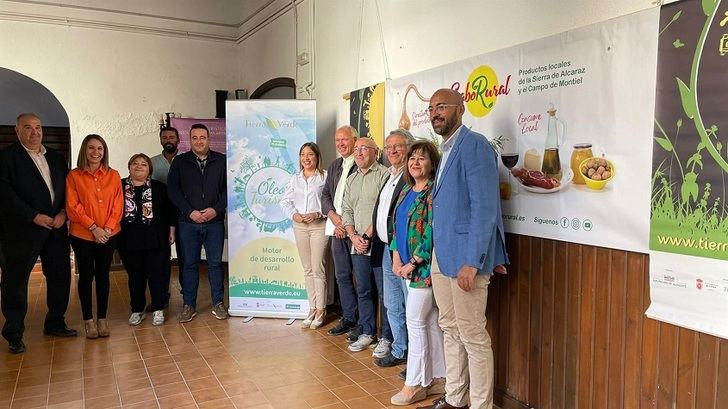 Castilla-La Mancha apuesta por seguir vinculando el sector oleícola con el turismo en la Sierra de Alcaraz
